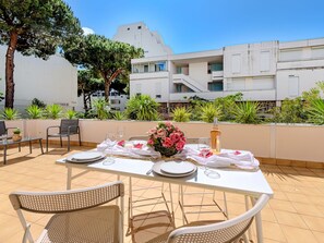 Table, Furniture, Building, Property, Sky, Plant, Chair, Azure, Outdoor Furniture, Outdoor Table