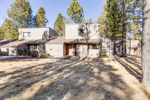 4 Meadow House Condo