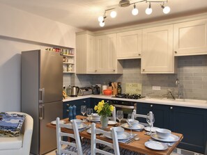 Open plan living space | Princessa Cottage, Bembridge