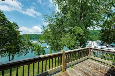 Lakeview Cabin at Marina on Dale Hollow Lake near Standing Stone State Park