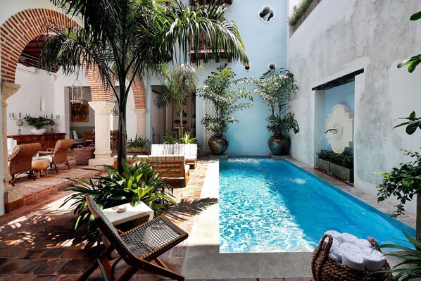 Swimming pool