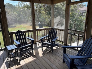 Back Screened in Porch  alt view