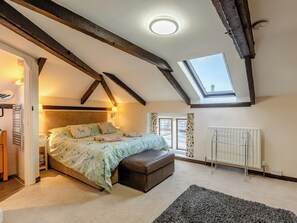 Double bedroom | Orchard Cottage - Thorney Country Cottages, Langport, near Somerton