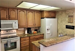 Pinecliff Retreat - Cozy Cabins LLC