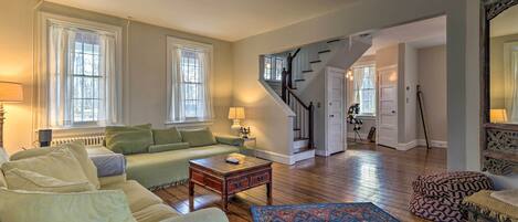 Stone Ridge Vacation Rental | 7BR | 3BA | 3,700 Sq Ft | Stairs Required