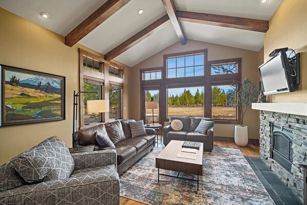 44 Caldera Cabin-10
