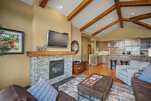 44 Caldera Cabin-13