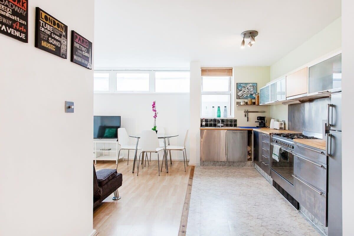 Spacious, Chic Apartment in Covent Garden - London | Vrbo
