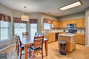 The fully equipped kitchen will have you feeling right at home.