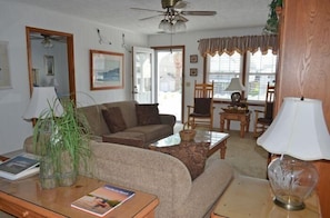 Upstairs Entry to Living Room