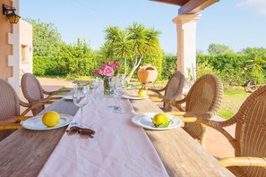Outdoor dining