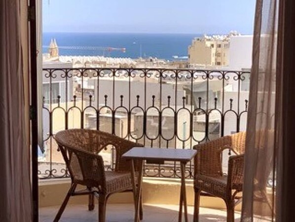 Main ensuite bedroom balcony