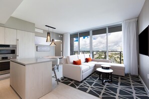 Family 3 bedroom Hyde Beach House Miami 22th floor (3399)