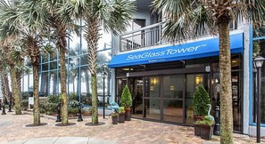 1 Bedroom Condo ~ SeaGlass Tower