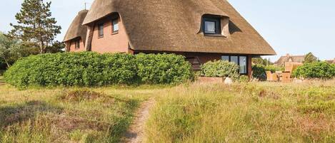 Schönes Endhausteil in Kampen unter Reet