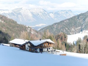 Schnee, Berg, Bergforms, Winter, Bergstation, Gebirge, Alpen, Eigentum, Haus, Baum