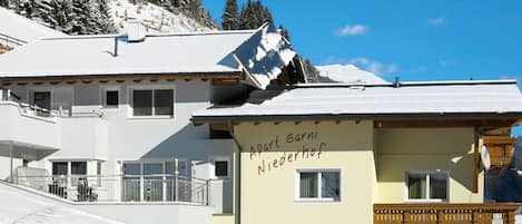 Sneeuw, Eigendom, Winter, Huis, Huis,  Dorf\", Gebouw, Onroerend Goed, Berg, Bergketen