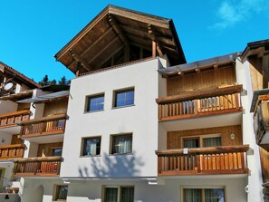 Architecture, Bâtiment, Propriété, Maison, Zone Résidentielle, Balcon, Appartement, Domicile, Quartier, Ville