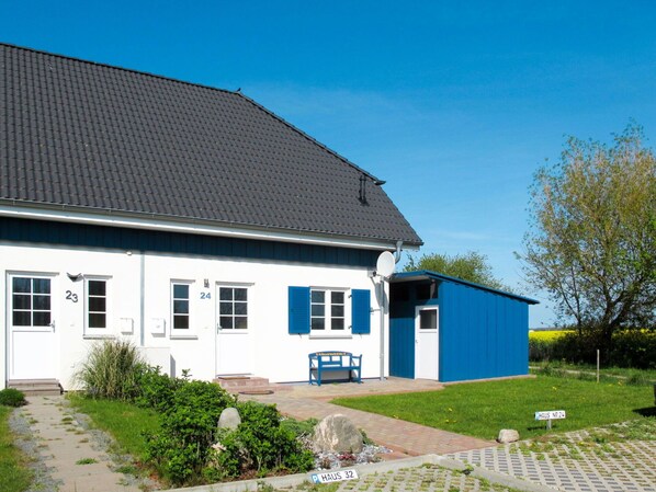 House, Property, Home, Building, Roof, Cottage, Real Estate, Farmhouse, Architecture, Sky