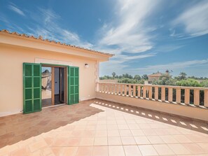 Cloud, Sky, Property, Building, Wood, House, Shade, Plant, Land Lot, Door