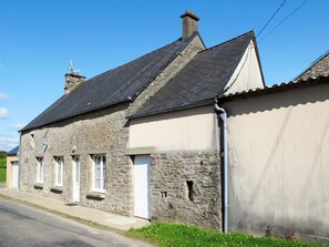 Bâtiment, Ciel, Plante, Fenêtre, Porte, Maison, Lot Terre, Chalet, Zone Résidentielle