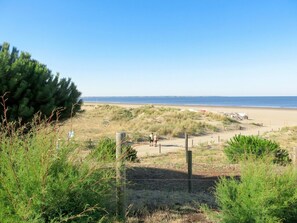Végétation, Paysage Naturel, Ciel, Lot Terre, Environnement Naturel, Herbe, Propriété, Rive, Mer, Plage