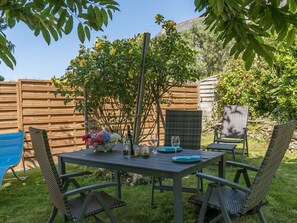 Table, Plant, Property, Furniture, Sky, Building, Outdoor Table, Nature, Blue, Azure