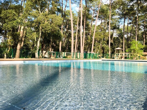 Water, Swimming Pool, Natural Landscape, Property, Tree, Nature Reserve, Water Resources, Vacation, Real Estate, Leisure