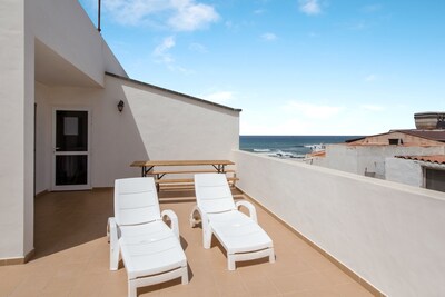 Central Apartment Miguel Benitez On the Beach with Rooftop Terrace, Ocean View & Wi-Fi