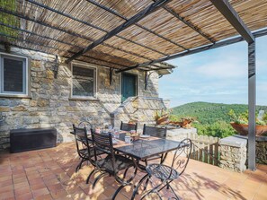 Cielo, Planta, Mueble, Planta De La Comunidad, Mesa, Paisaje Natural, Silla, El Terreno Del Lote, Mueble Para Exteriores, Árbol