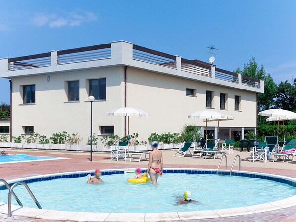 Schwimmbad, Eigentum, Freizeitzentrum, Gebäude, Resort, Freizeit, \"Stadt, Urlaub, Haus, Wasser