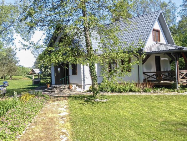 Plante, Propriété, Bâtiment, Ciel, Fenêtre, Paysage Naturel, Arbre, Lot Terre, Végétation, Biome