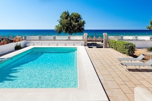 Building Exterior, Garden, Outdoor, Pool