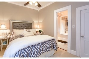 Beautiful & Comfy Master Bedroom