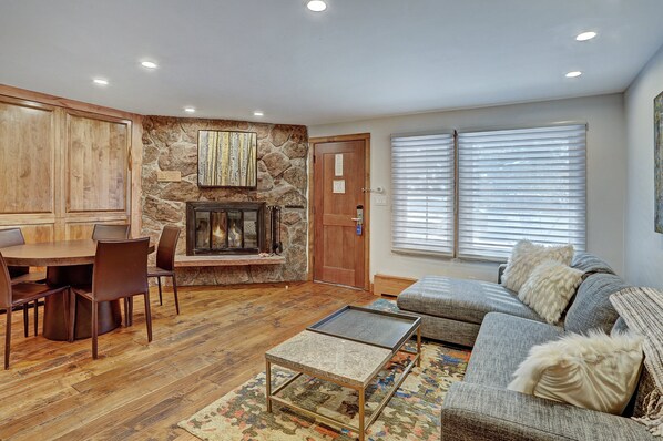 Flooring, Hardwood, Home Decor, Floor, Indoors