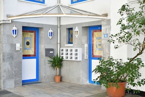 Eingang / Entrance