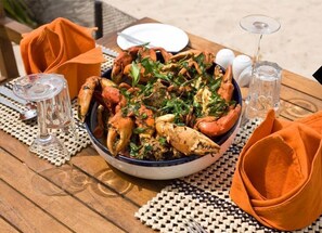 Alimentos y bebidas