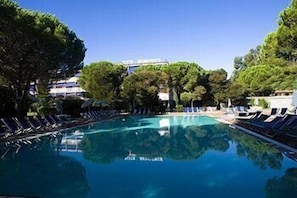 Piscina all'aperto