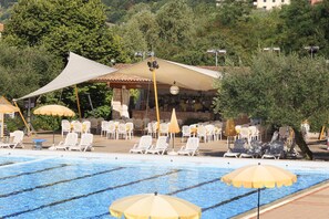 Bar vid poolen