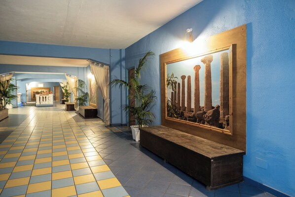 Hall