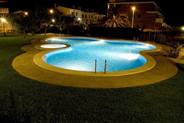 Utomhuspool
