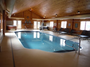 Indendørs pool