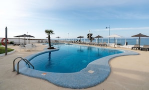 Utomhuspool