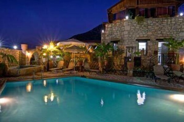 Pool