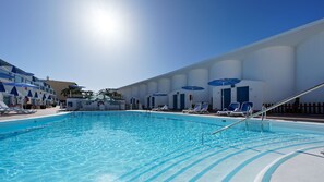 Utomhuspool