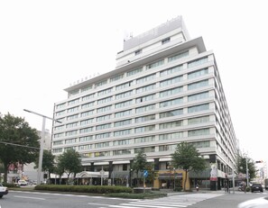 施設の正面