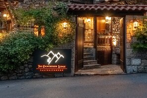 施設の正面