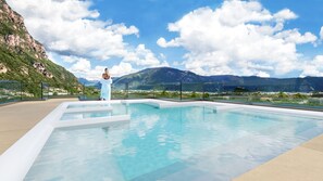 Infinitypool