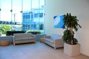 Sala de estar en el lobby