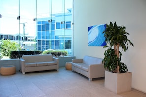 Sala de estar en el lobby
